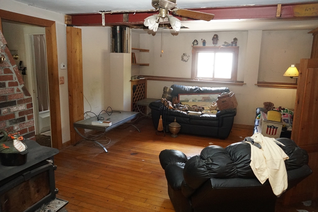 33 Warren Street Property Photo 13