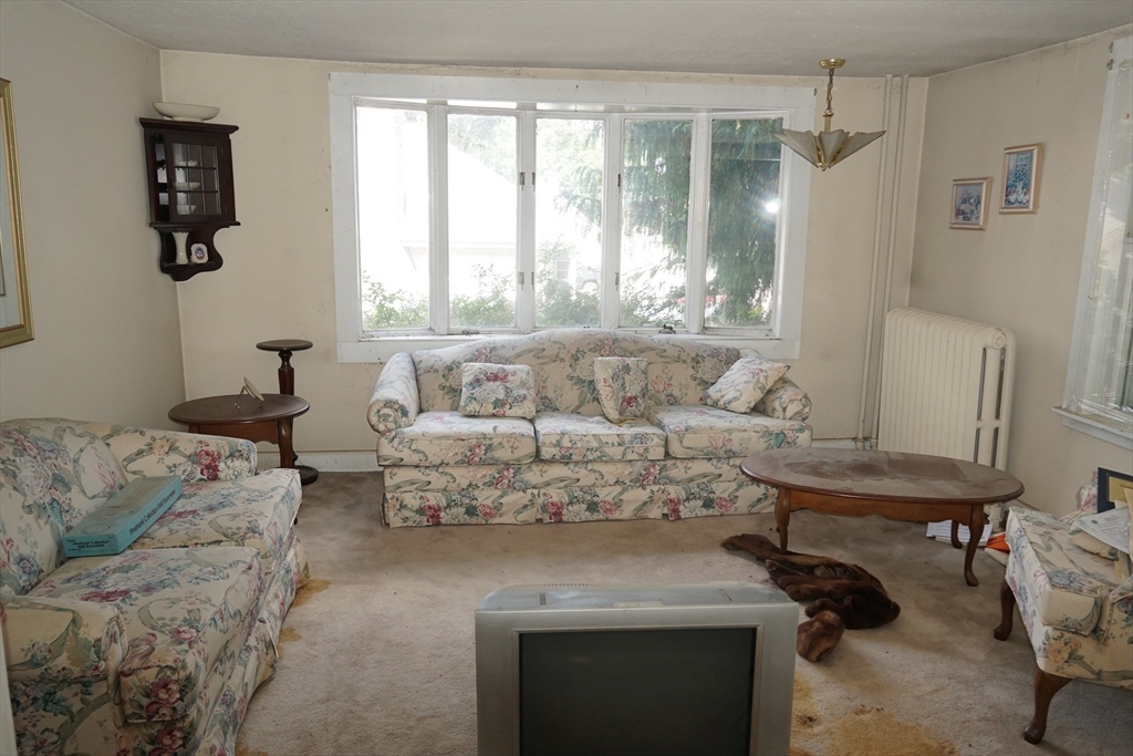 33 Warren Street Property Photo 15