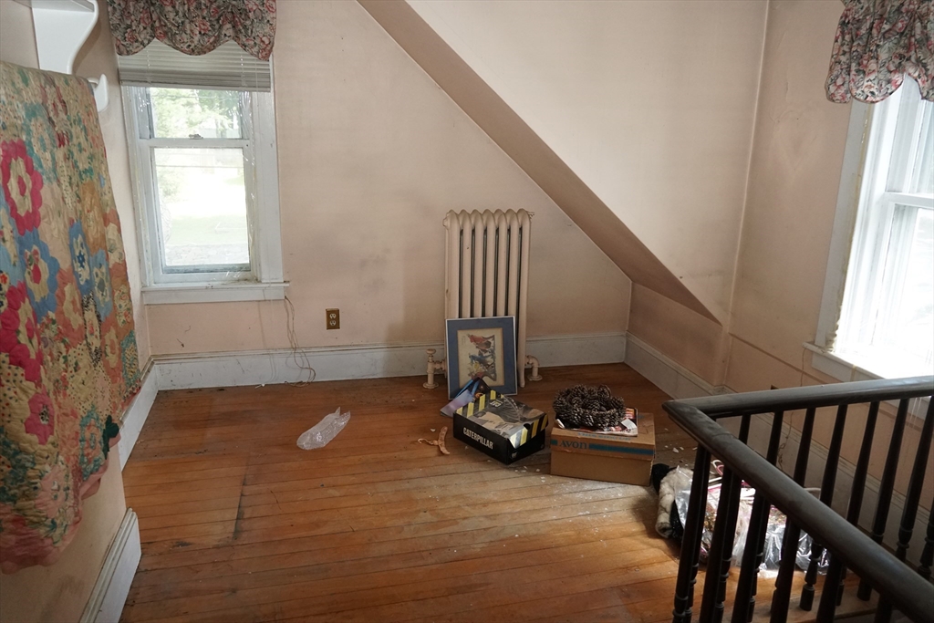 33 Warren Street Property Photo 18