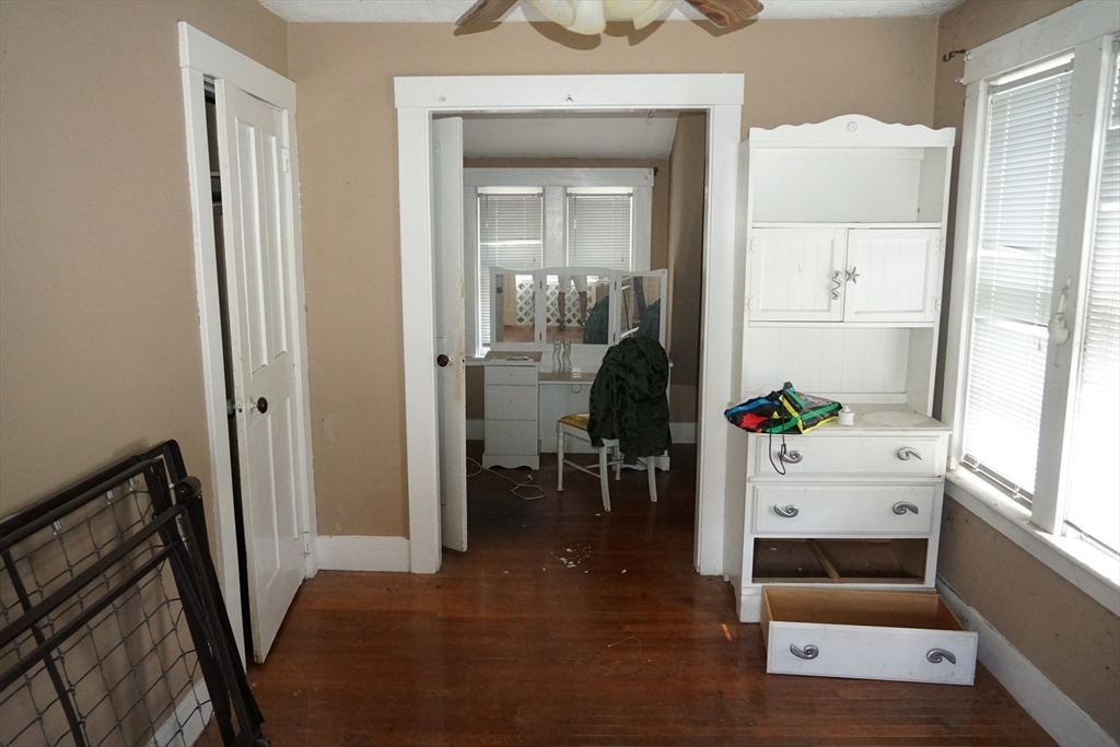 33 Warren Street Property Photo 24