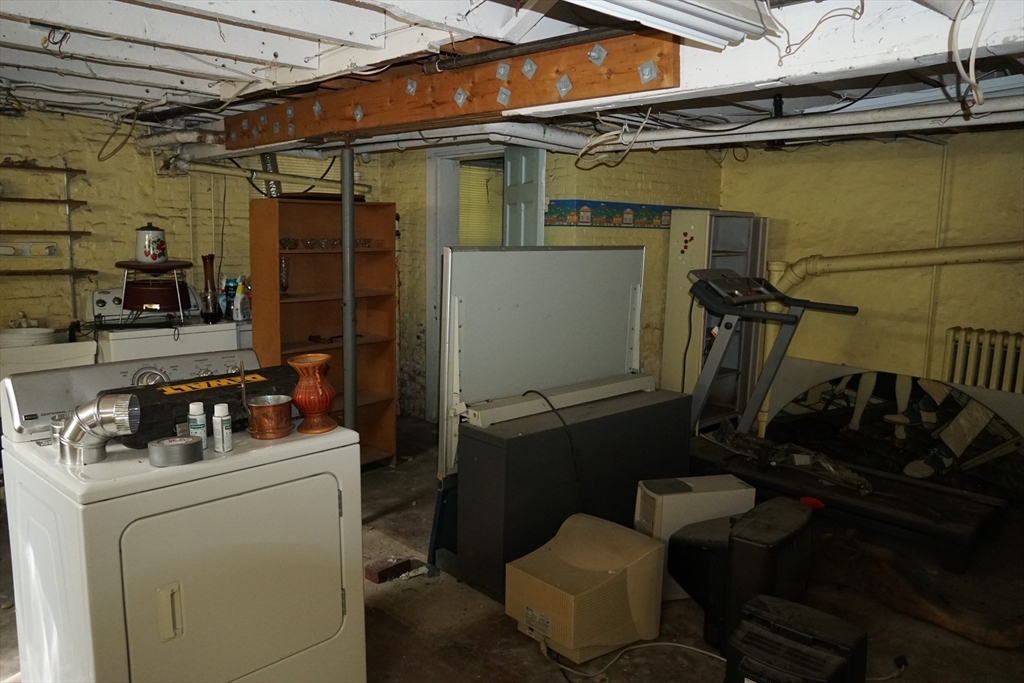 33 Warren Street Property Photo 28