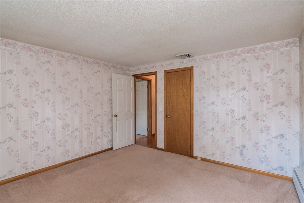 98 Circle Dr Property Photo 24