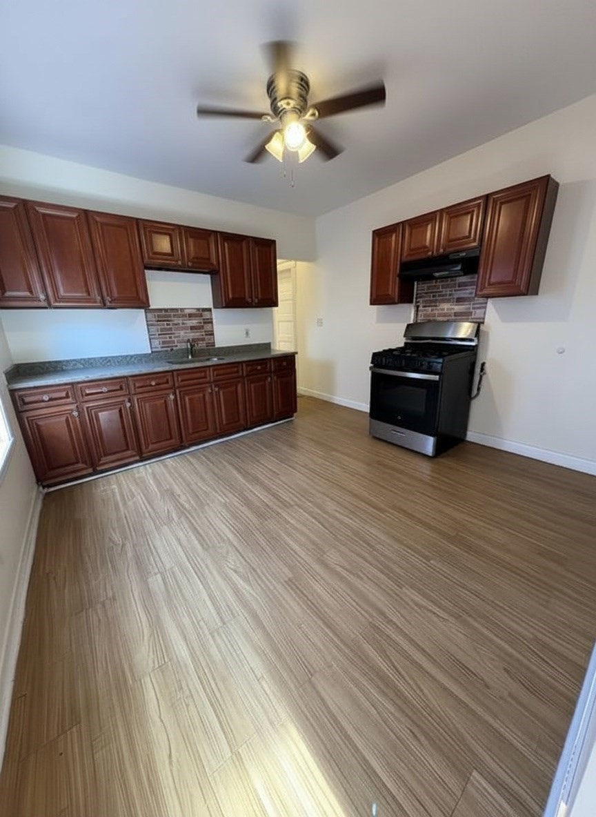 40 Draper # 3 Property Photo 2