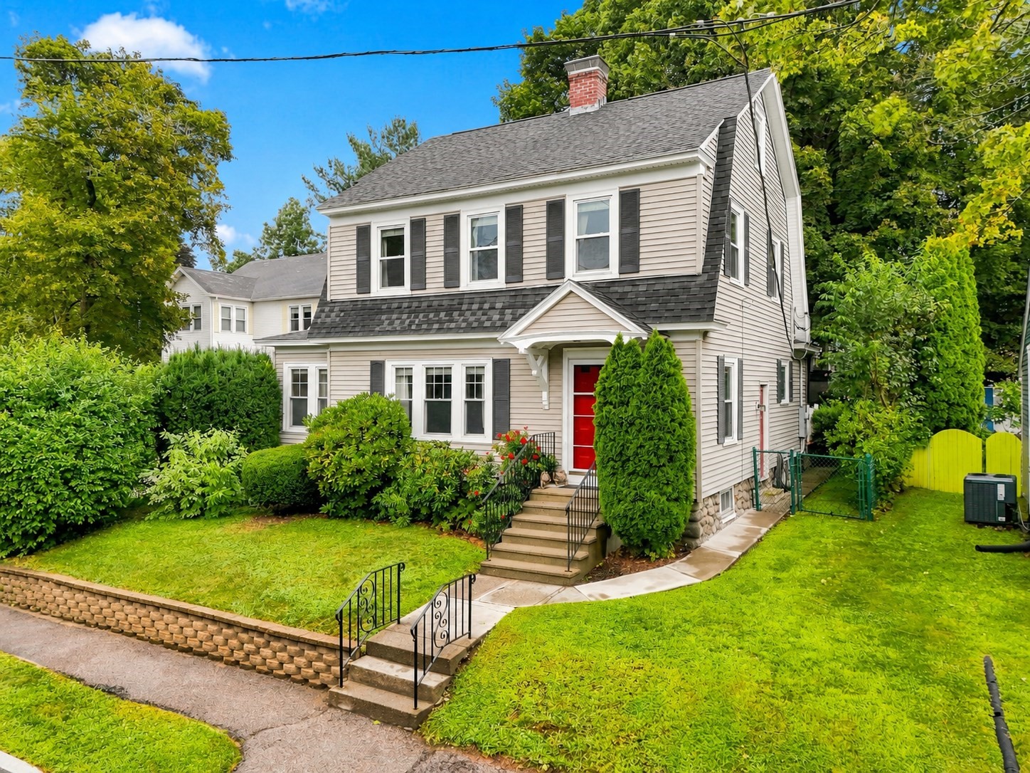 1 Belvidere Ave Property Photo 1