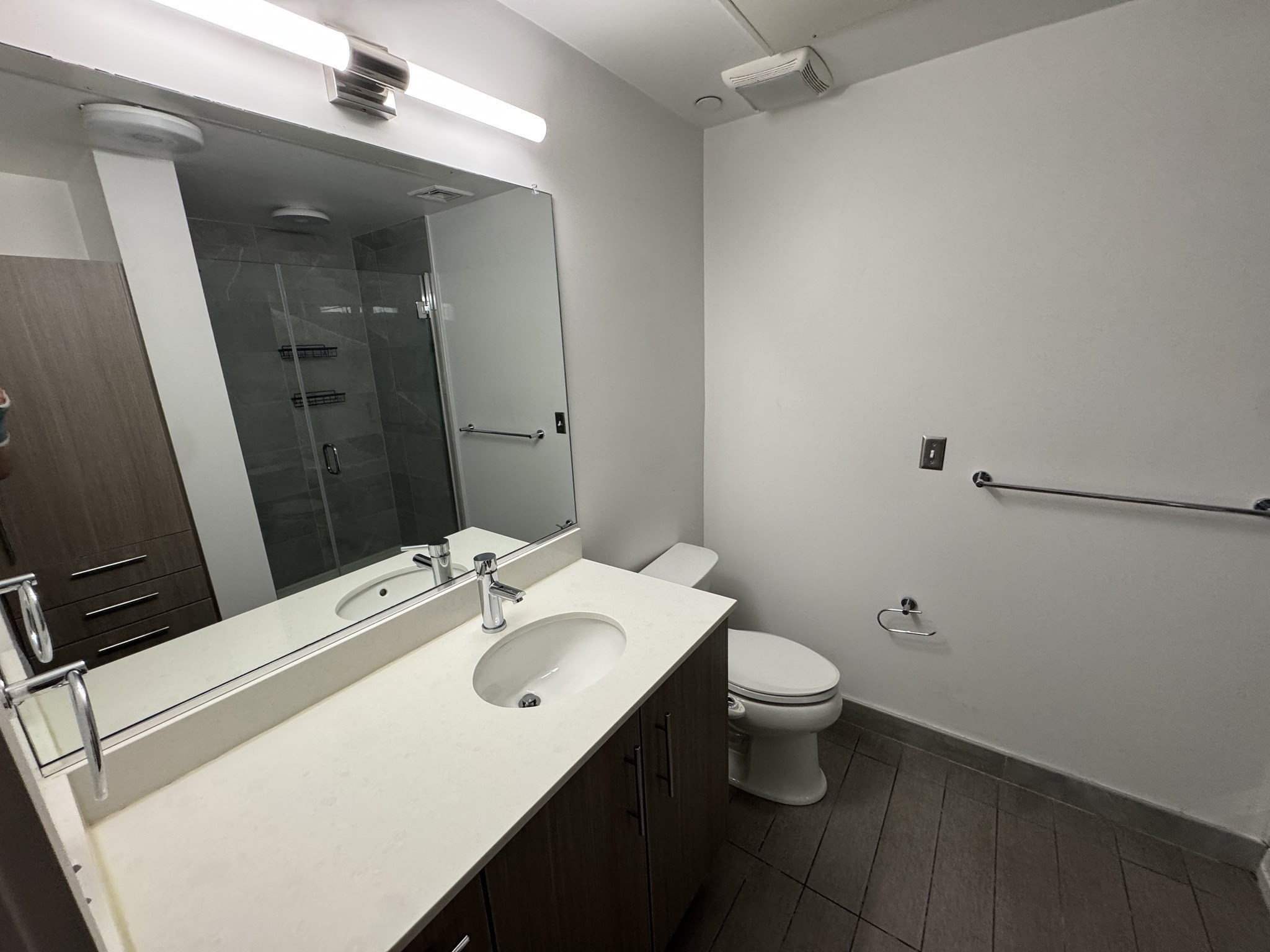 180 Telford Street # 404 Property Photo 6
