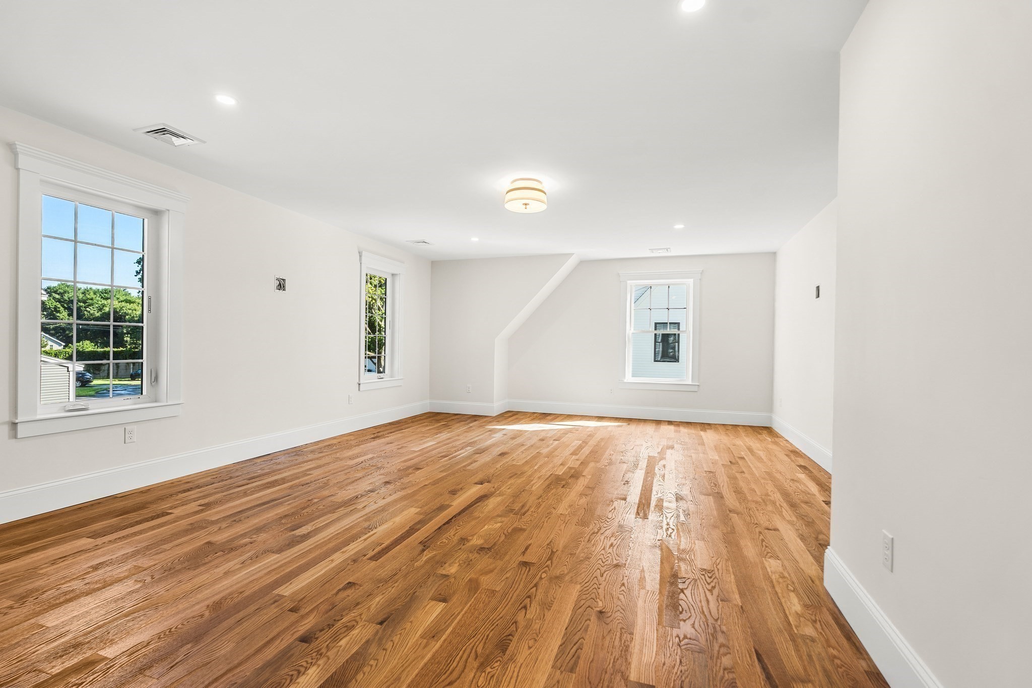 10 Harvey Park Property Photo 24