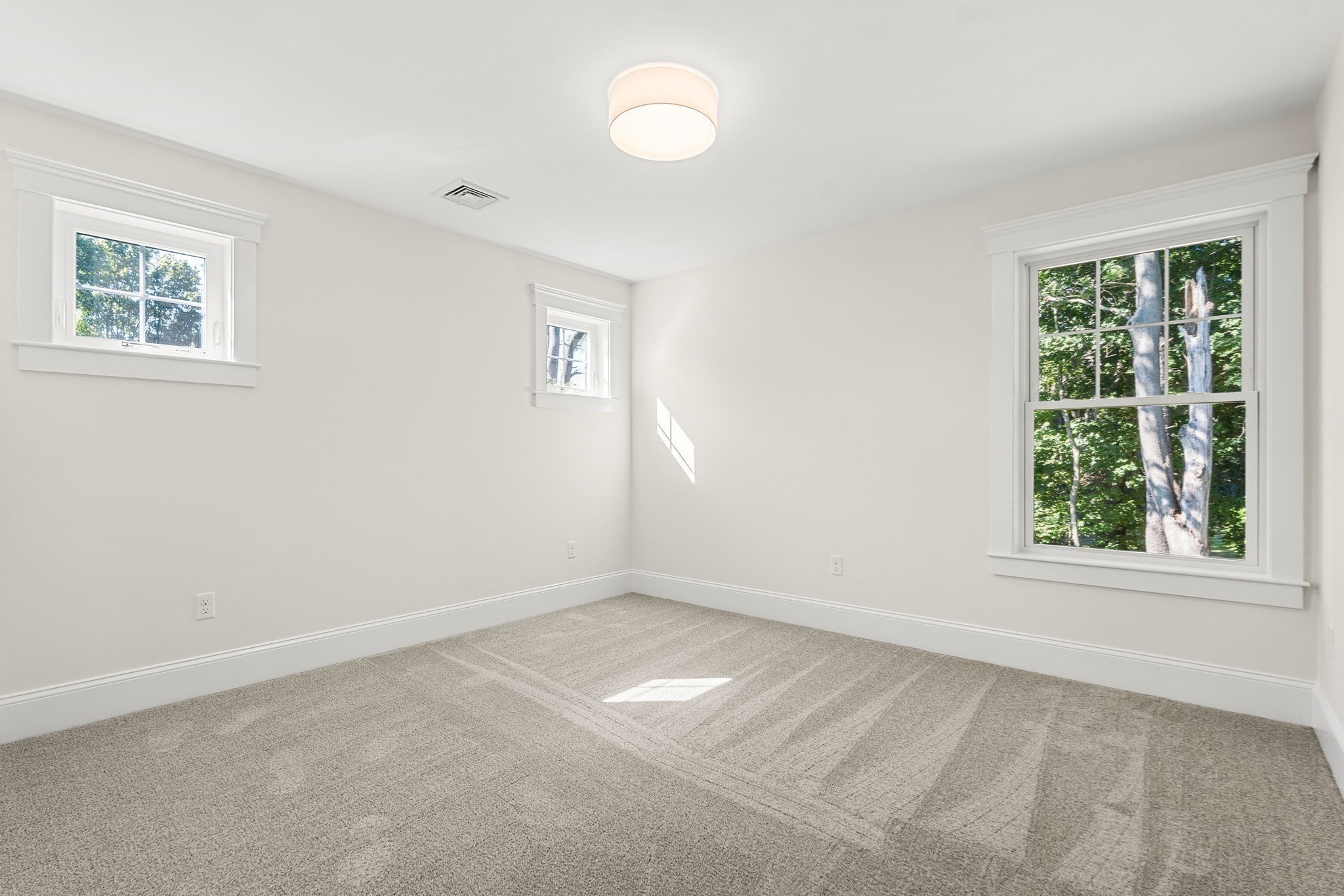 10 Harvey Park Property Photo 31