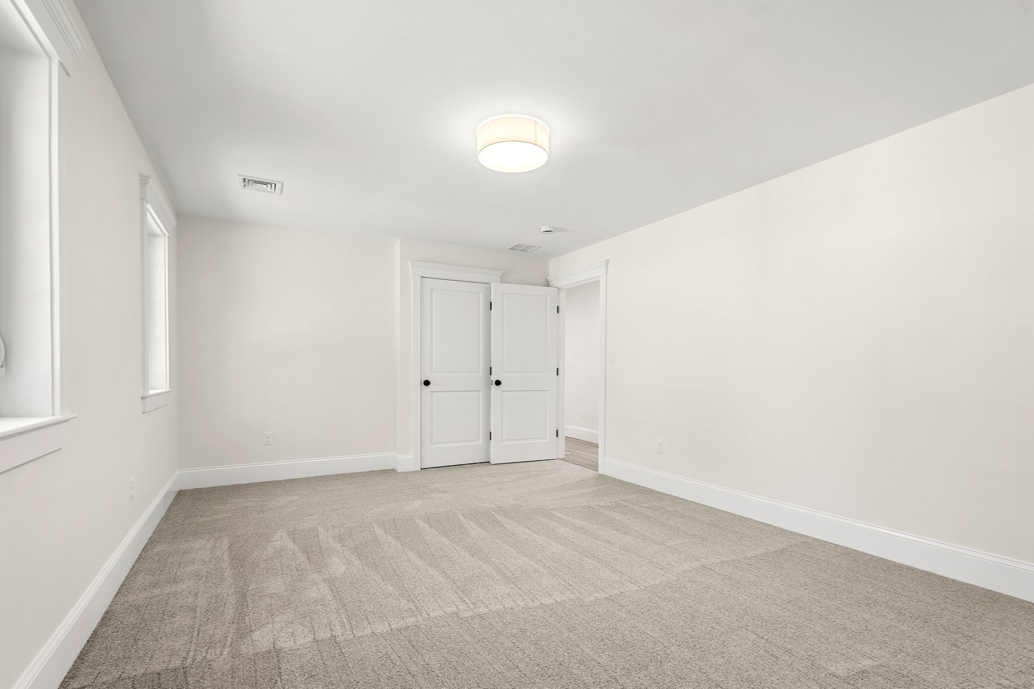 10 Harvey Park Property Photo 33
