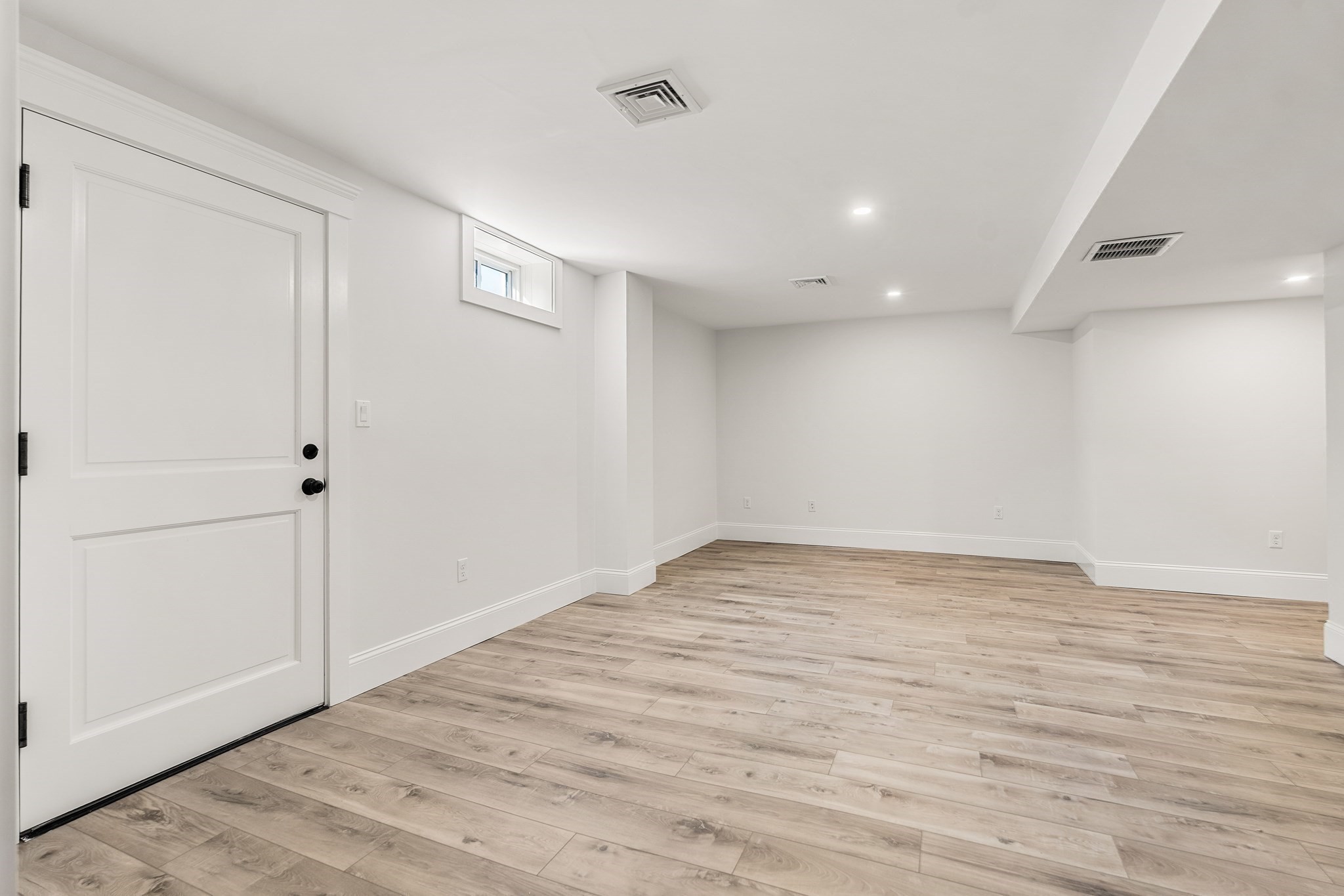 10 Harvey Park Property Photo 40