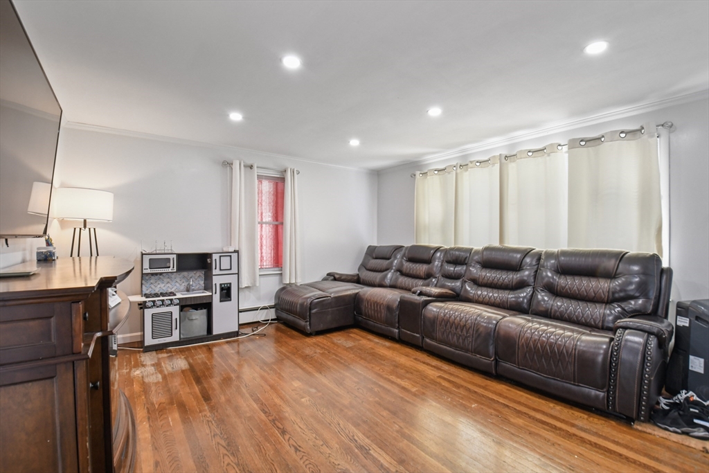 44 Montrose St Property Photo 12