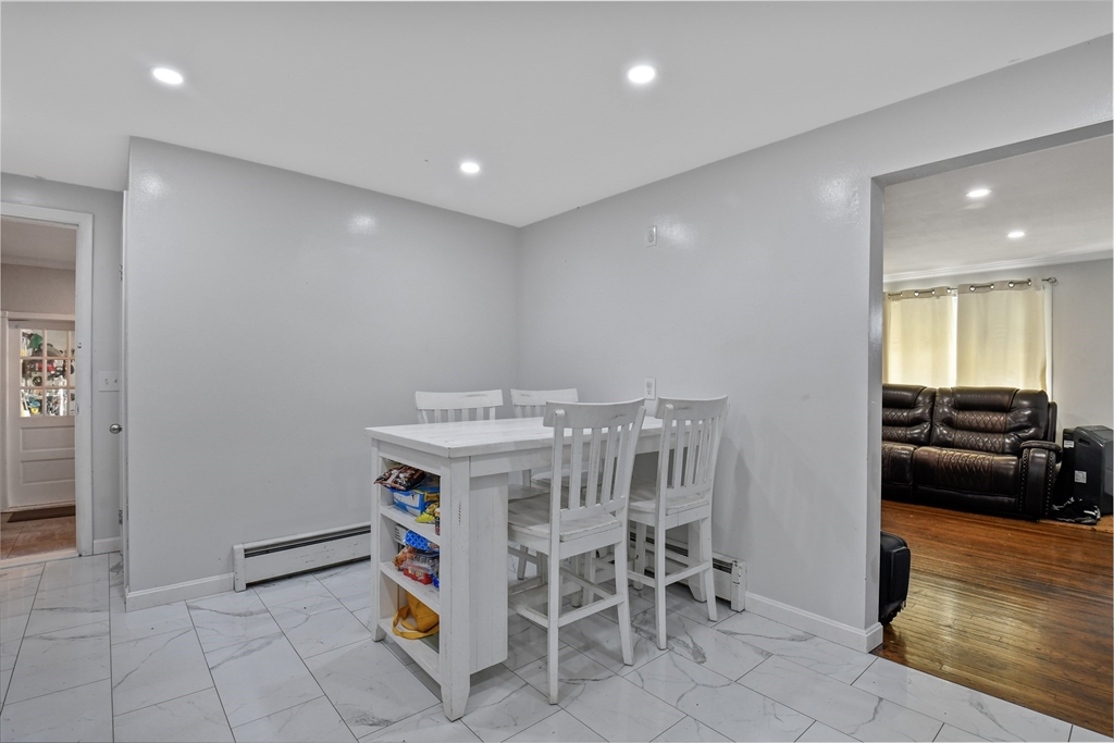 44 Montrose St Property Photo 14