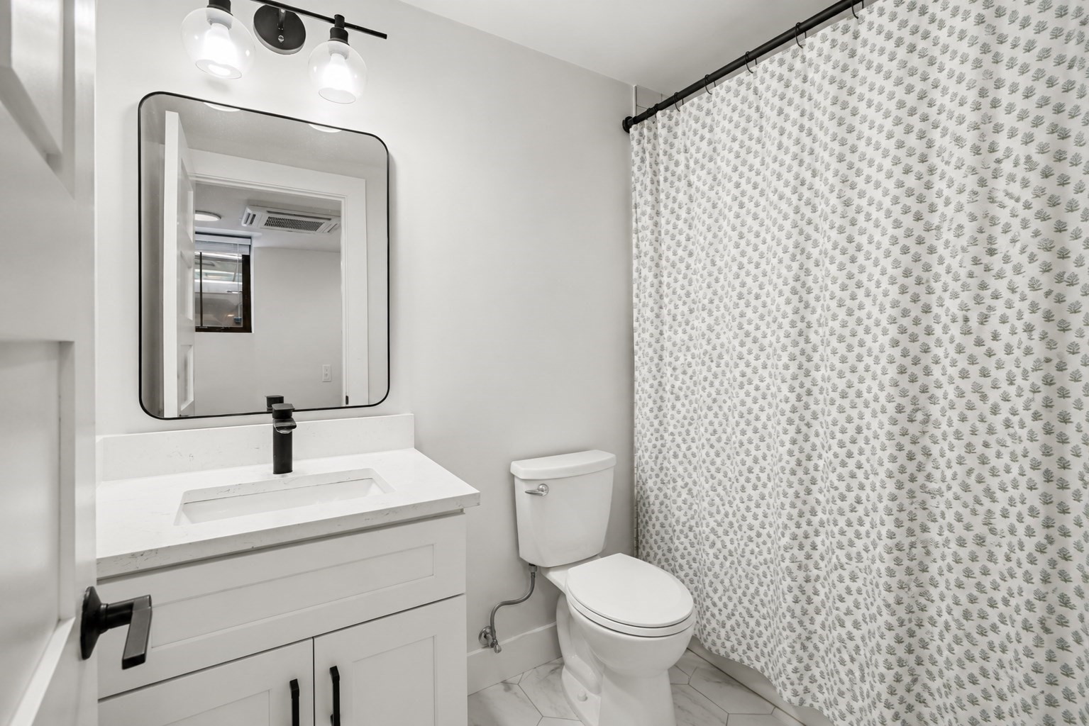 8 Viking St Property Photo 7