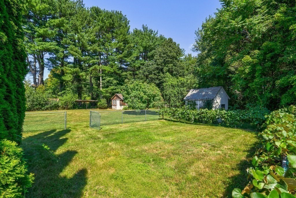 199 Main St Property Photo 11
