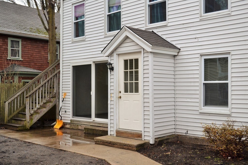 7 Harris St # 1r Property Photo 2