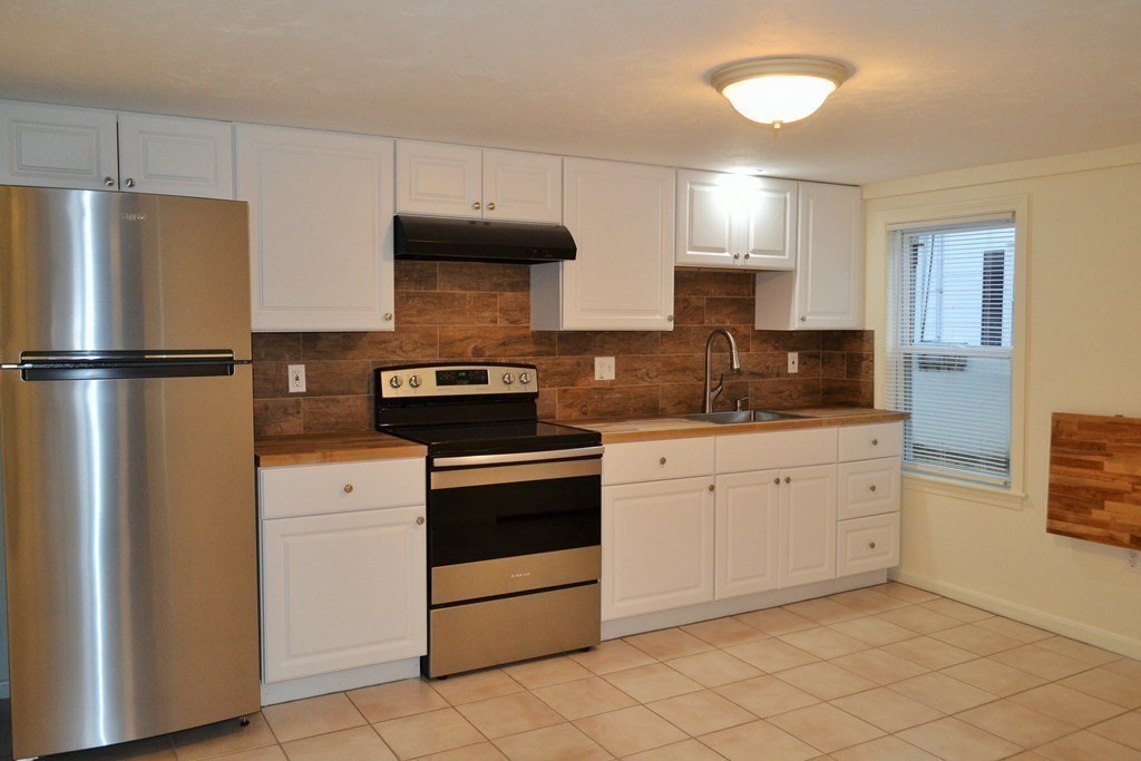 7 Harris St # 1r Property Photo 3