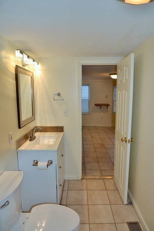 7 Harris St # 1r Property Photo 5