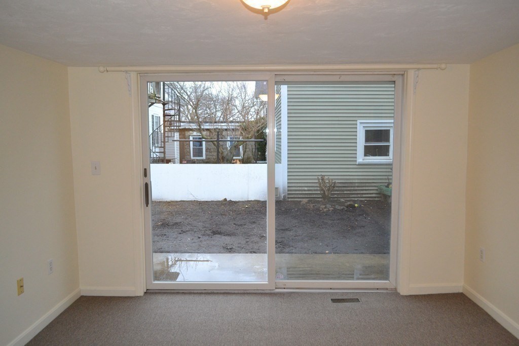7 Harris St # 1r Property Photo 7