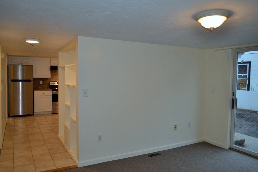 7 Harris St # 1r Property Photo 8