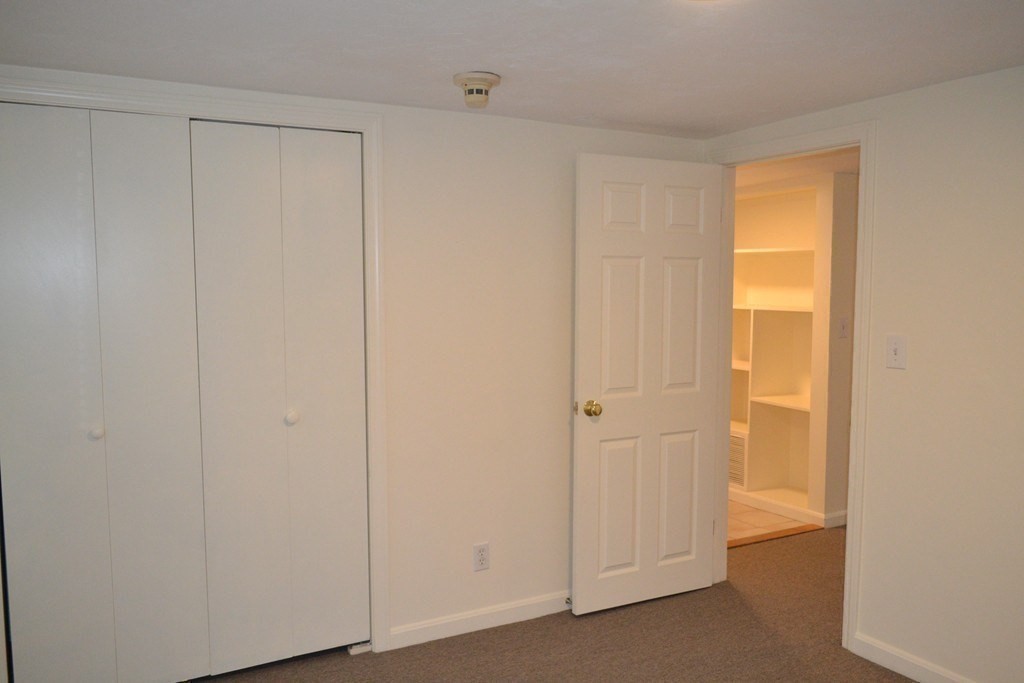 7 Harris St # 1r Property Photo 9