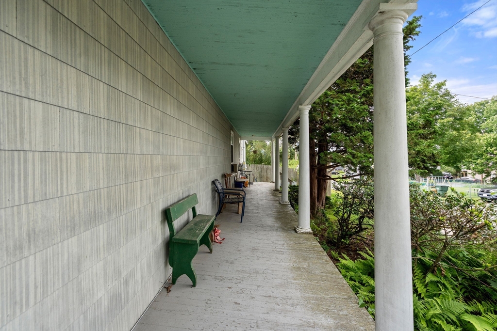 44 Grove St Property Photo 6