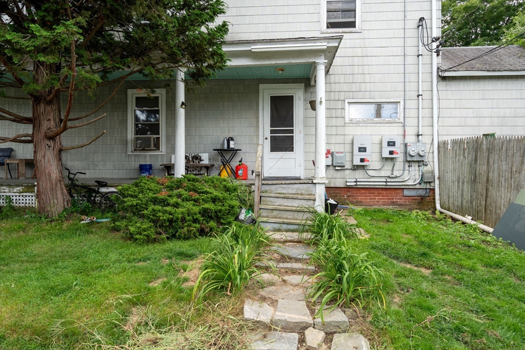 44 Grove St Property Photo 9