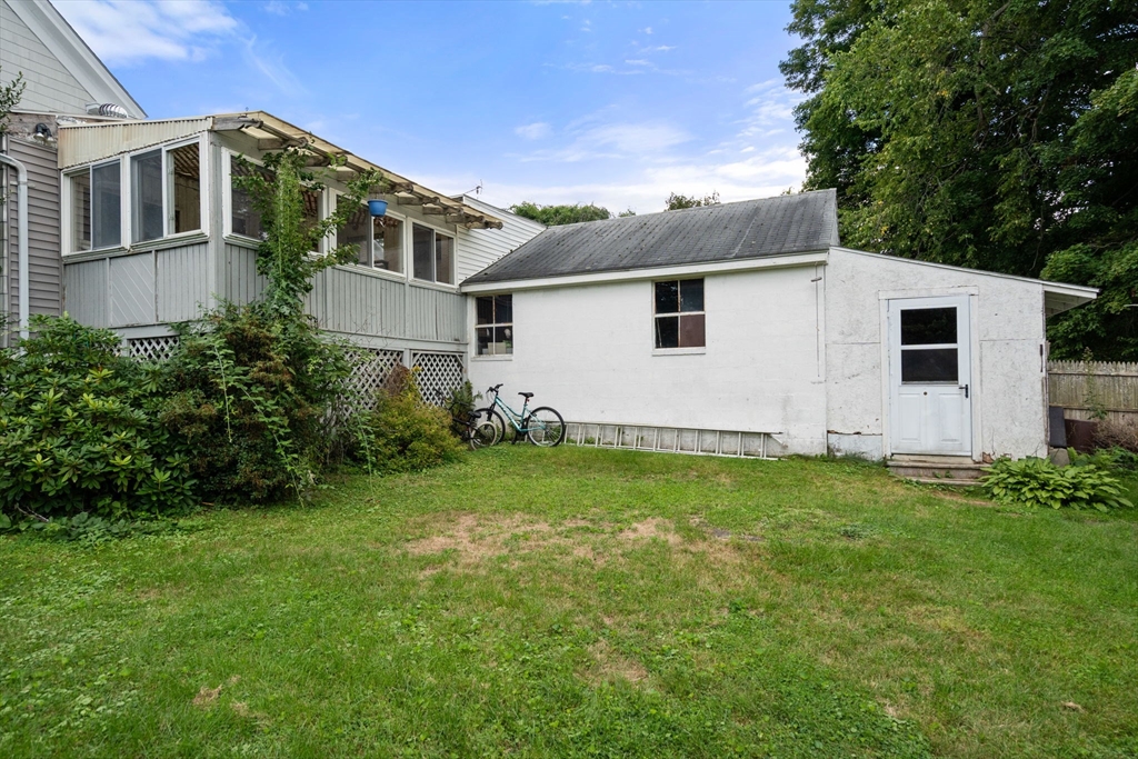44 Grove St Property Photo 11