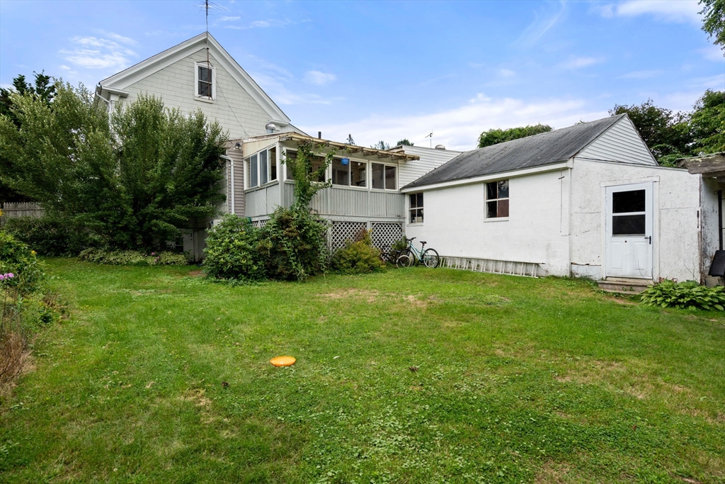 44 Grove St Property Photo 12