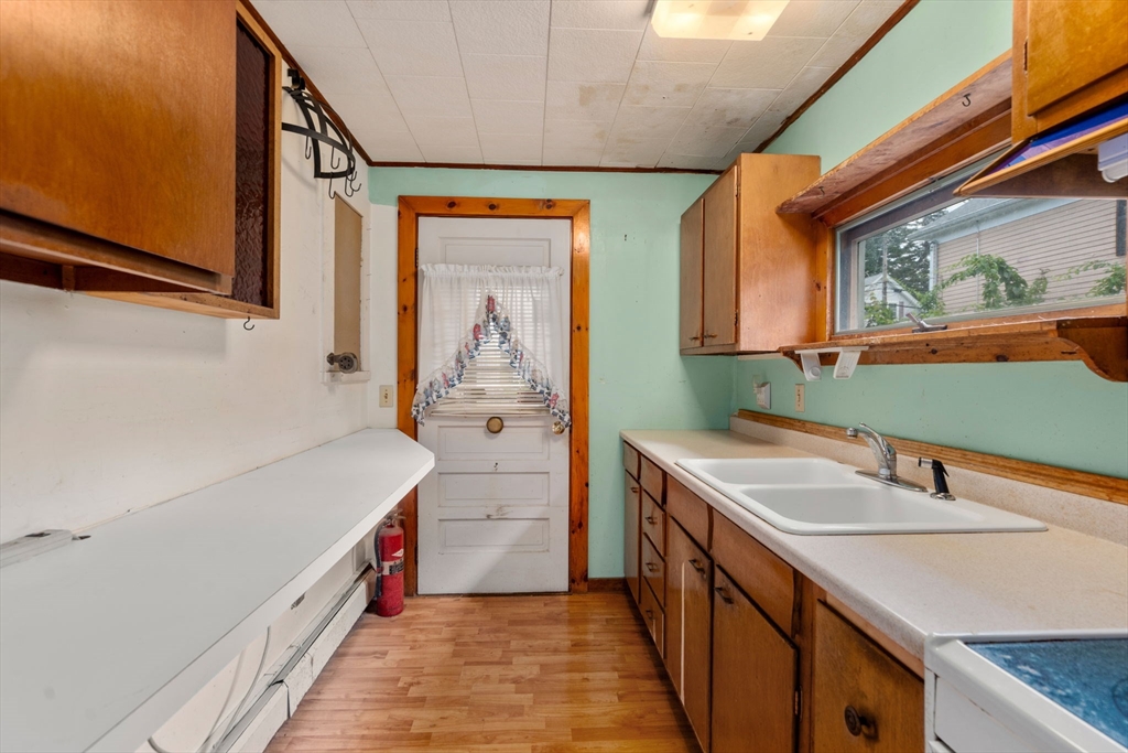44 Grove St Property Photo 15