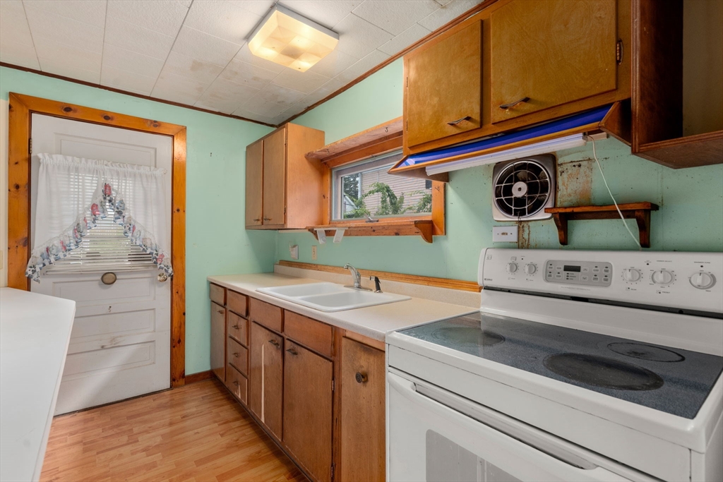 44 Grove St Property Photo 16
