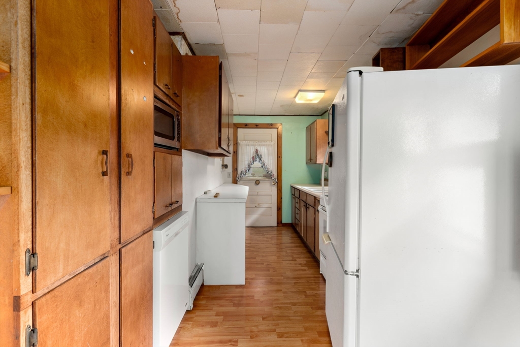 44 Grove St Property Photo 17