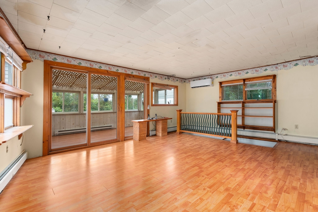 44 Grove St Property Photo 18