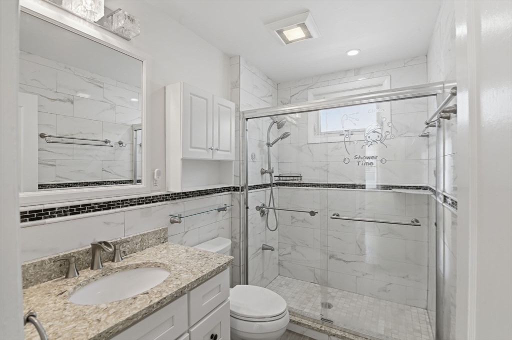 334 Sea St Property Photo 17