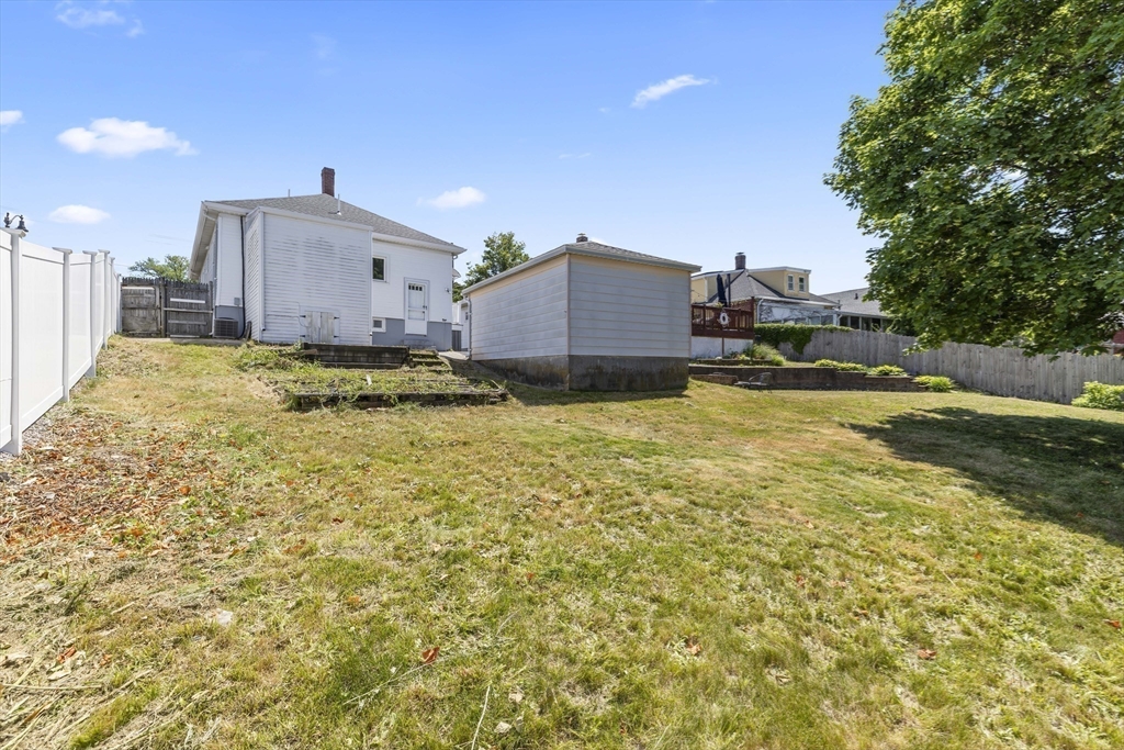 334 Sea St Property Photo 27