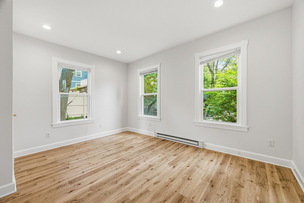 15 Fallon Pl # 15a Property Photo 9