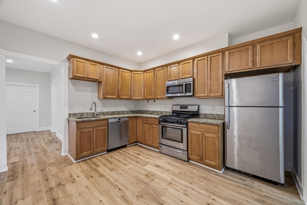 15 Fallon Pl # 15a Property Photo 15