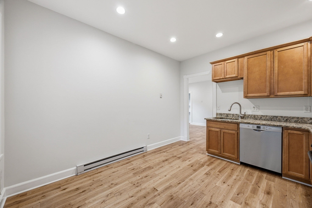 15 Fallon Pl # 15a Property Photo 16