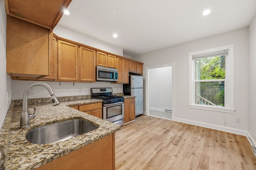 15 Fallon Pl # 15a Property Photo 18