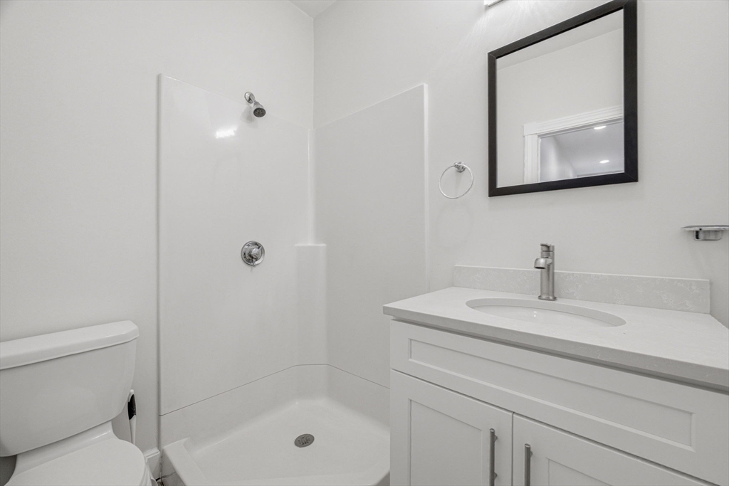 15 Fallon Pl # 15a Property Photo 21