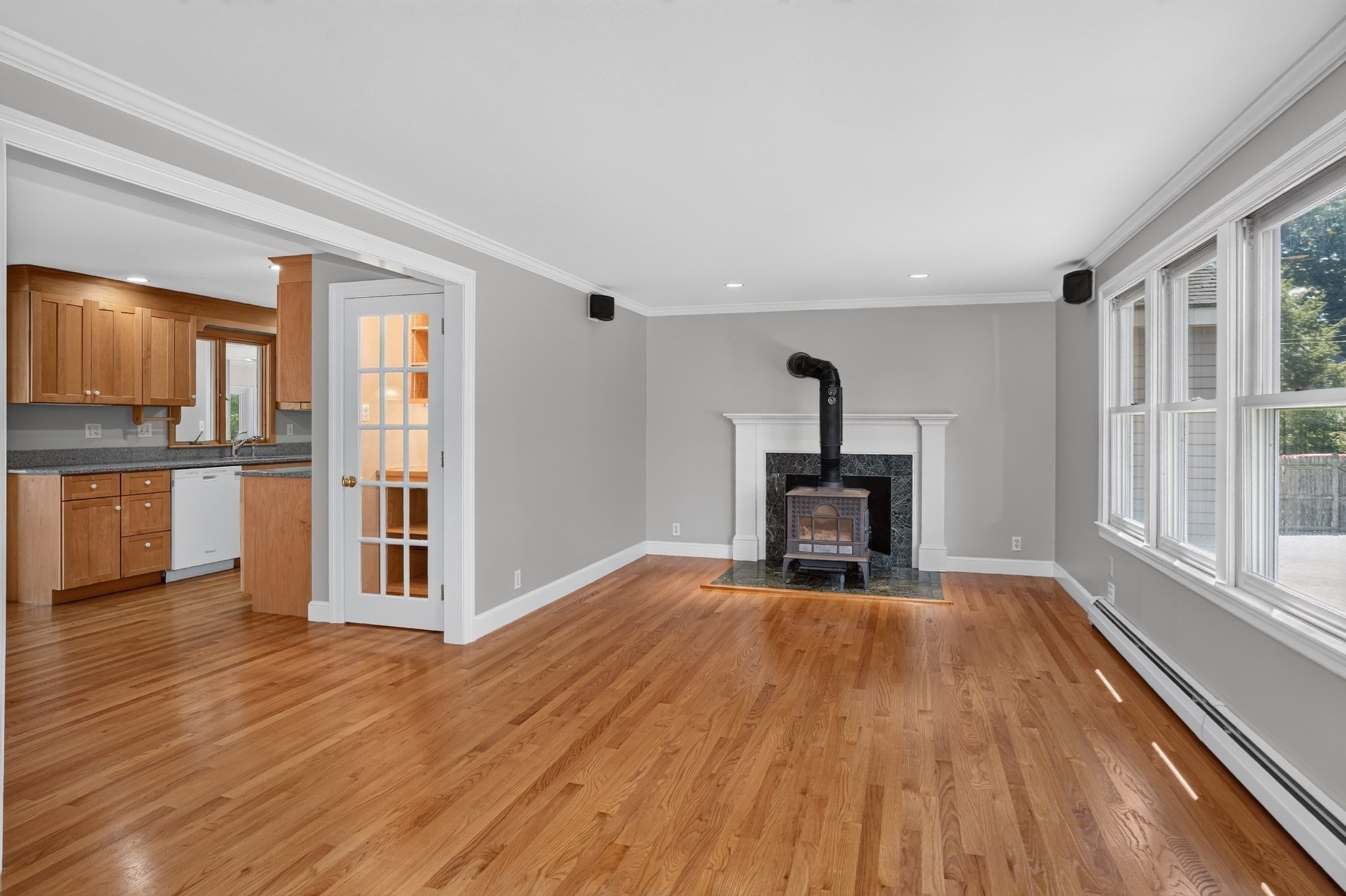 32 Lantern Ln Property Photo 9