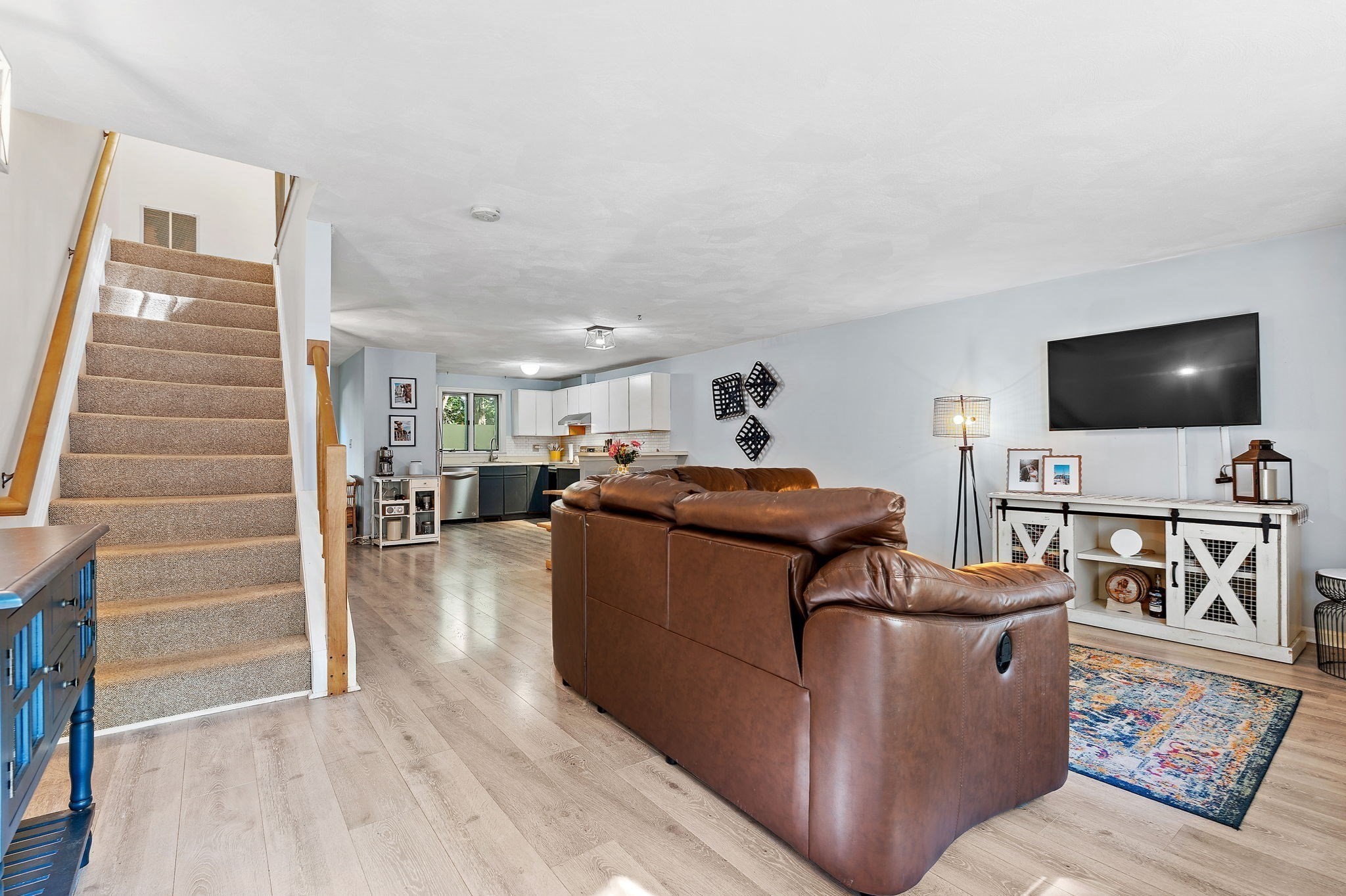 111 Brigham St # 27b Property Photo 6