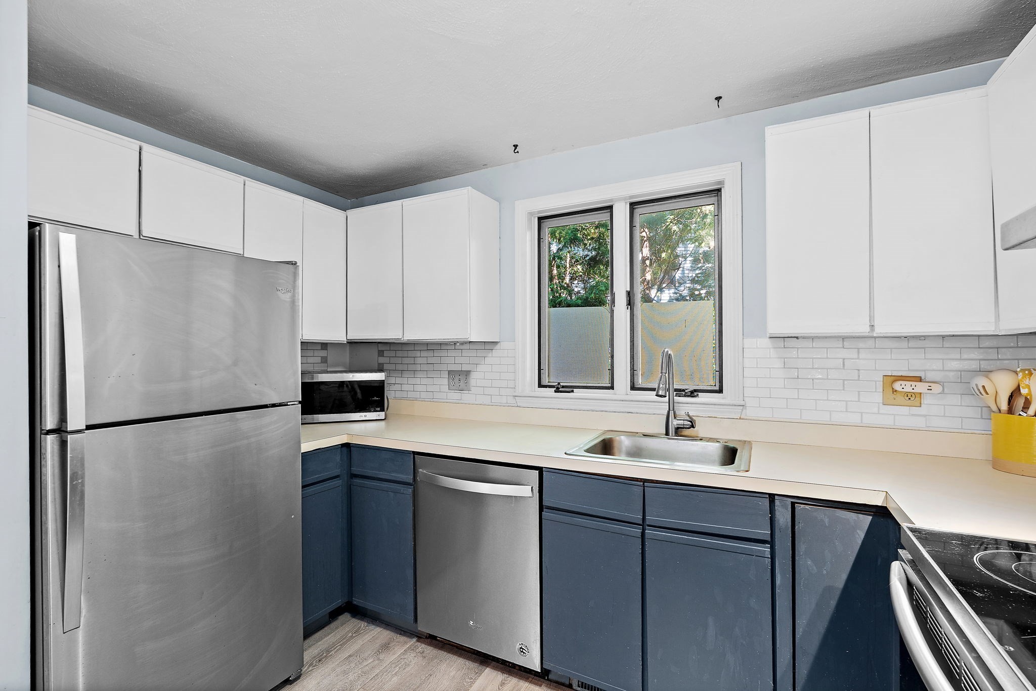 111 Brigham St # 27b Property Photo 16