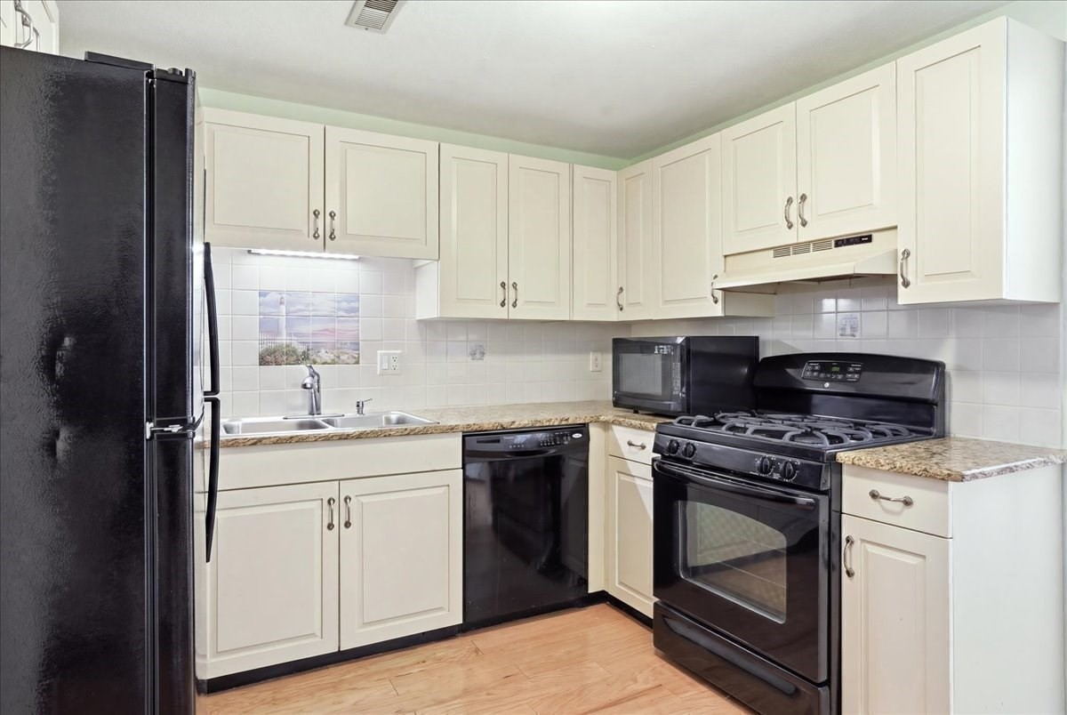 225 Lincoln St # G4 Property Photo 11