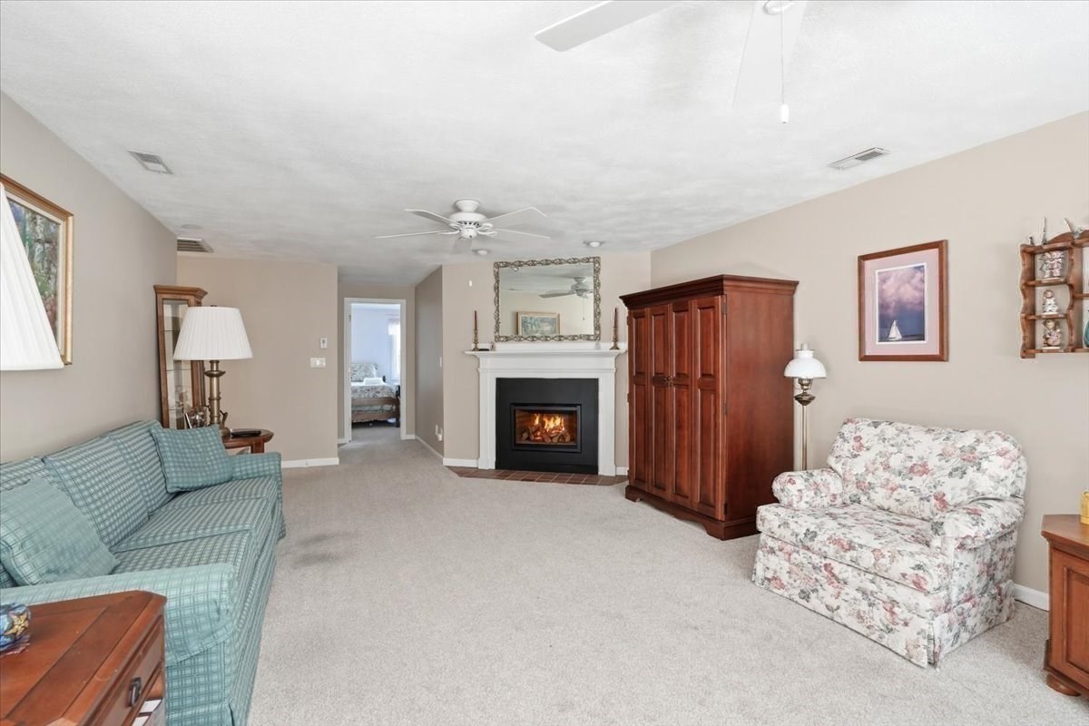 225 Lincoln St # G4 Property Photo 22