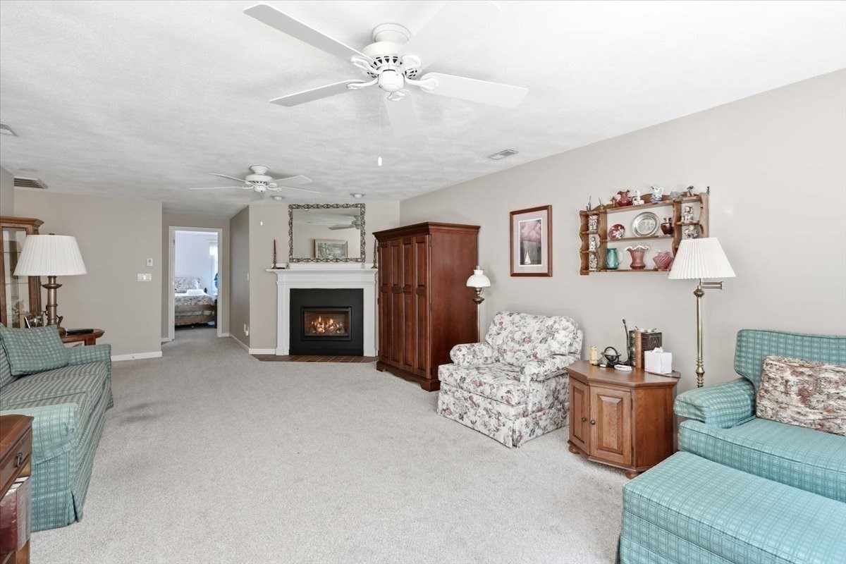 225 Lincoln St # G4 Property Photo 23