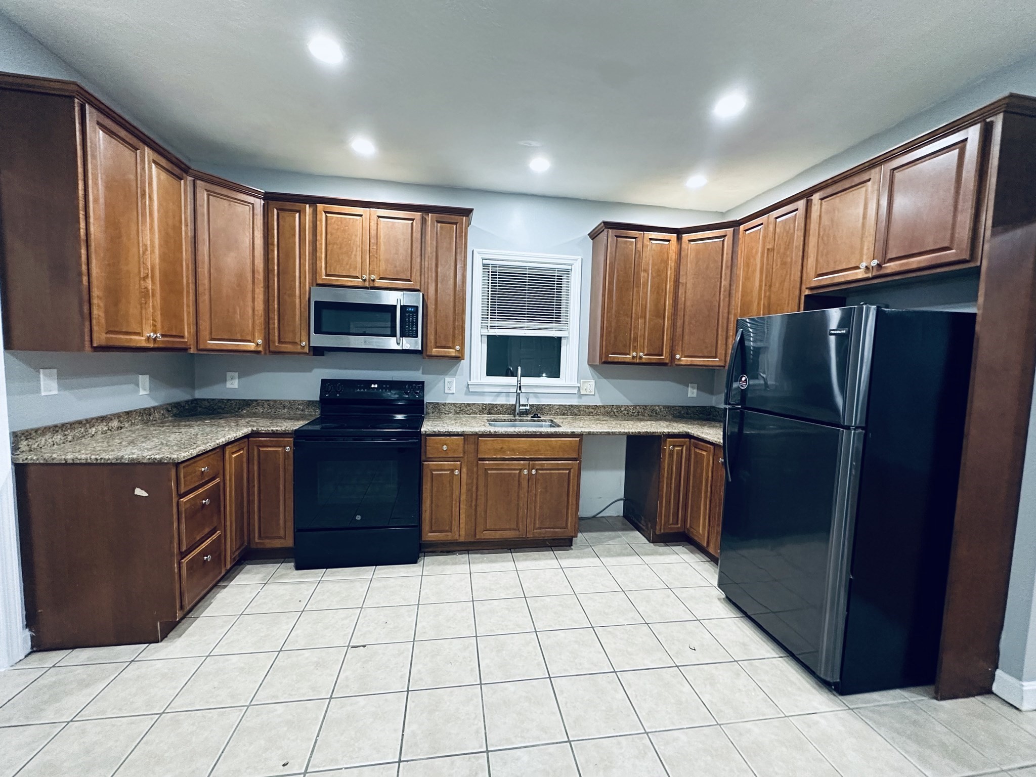 90 Chestnut Street # 2 Property Photo 1