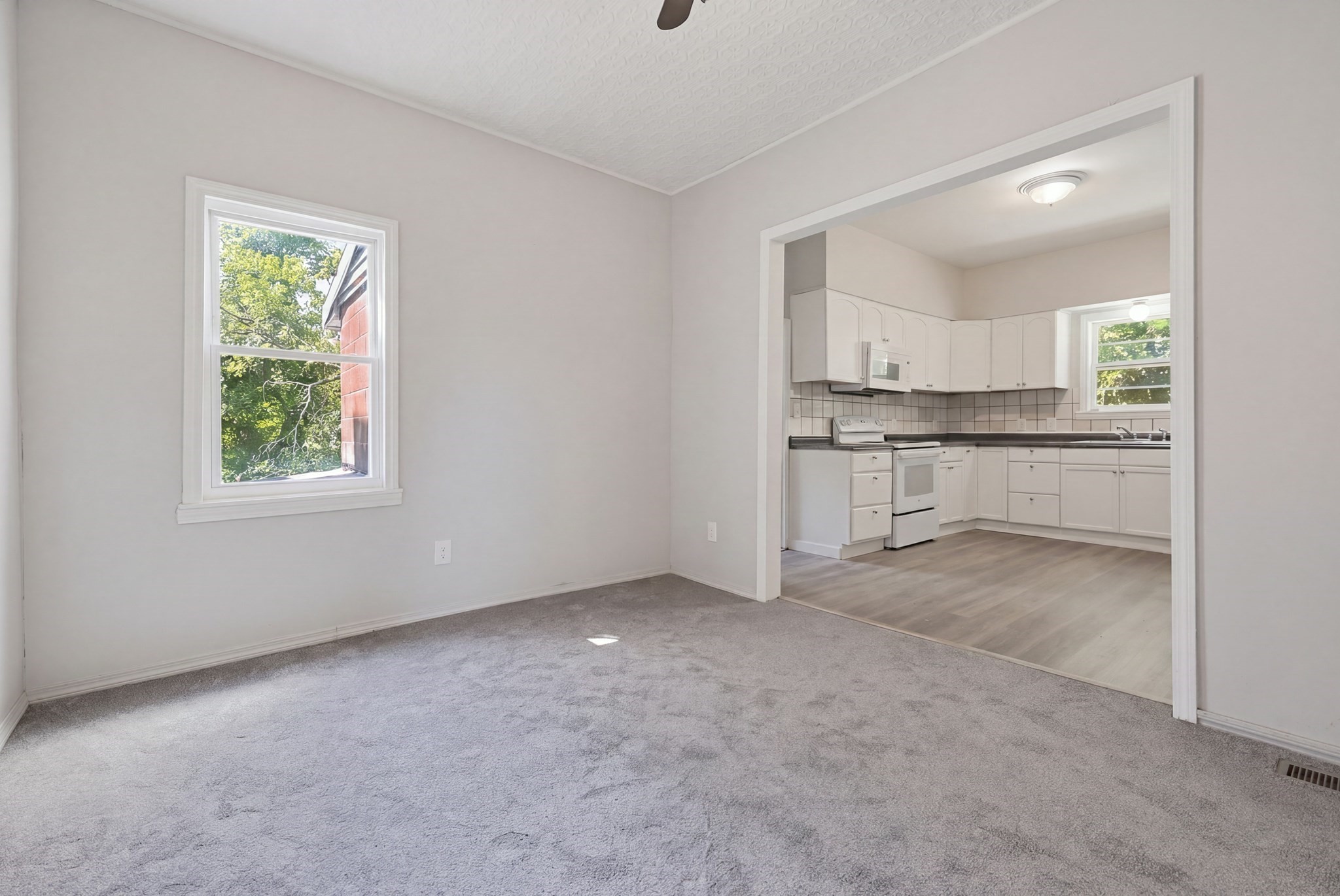 150 Eaton Street Property Photo 35