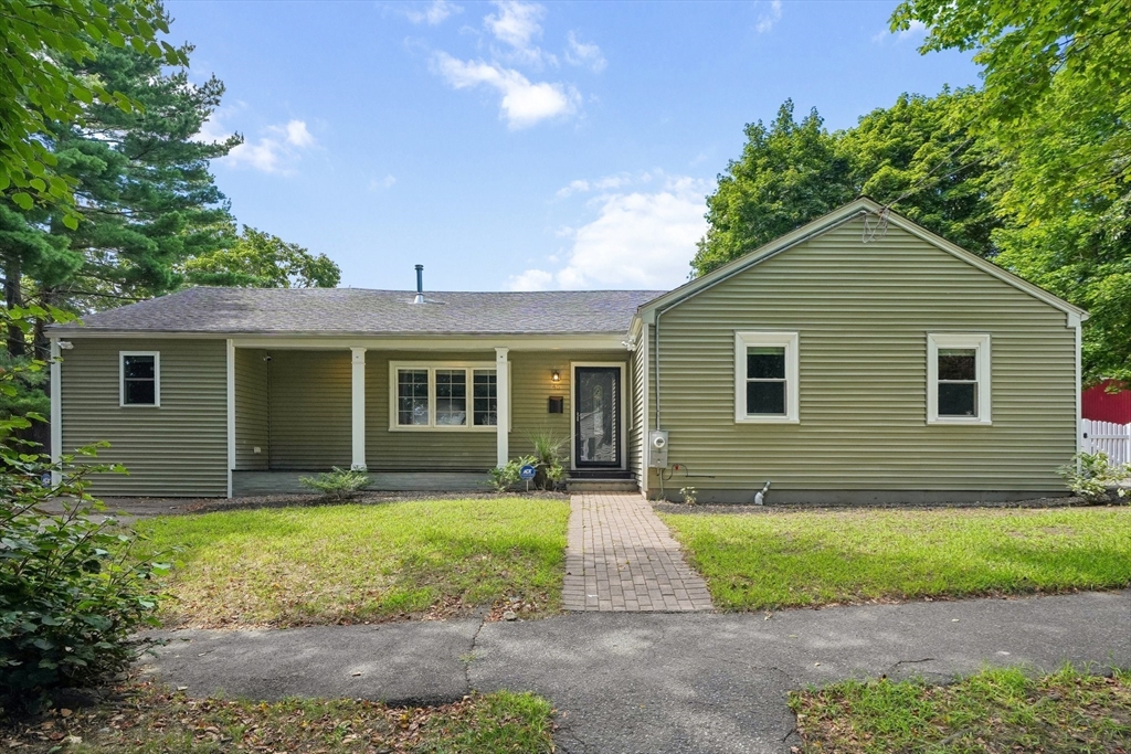 45 Adanac Rd Property Photo 1