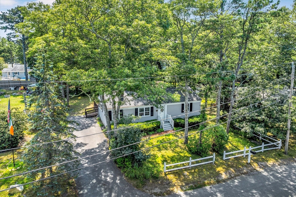11 Hazelwood Rd Property Photo 4