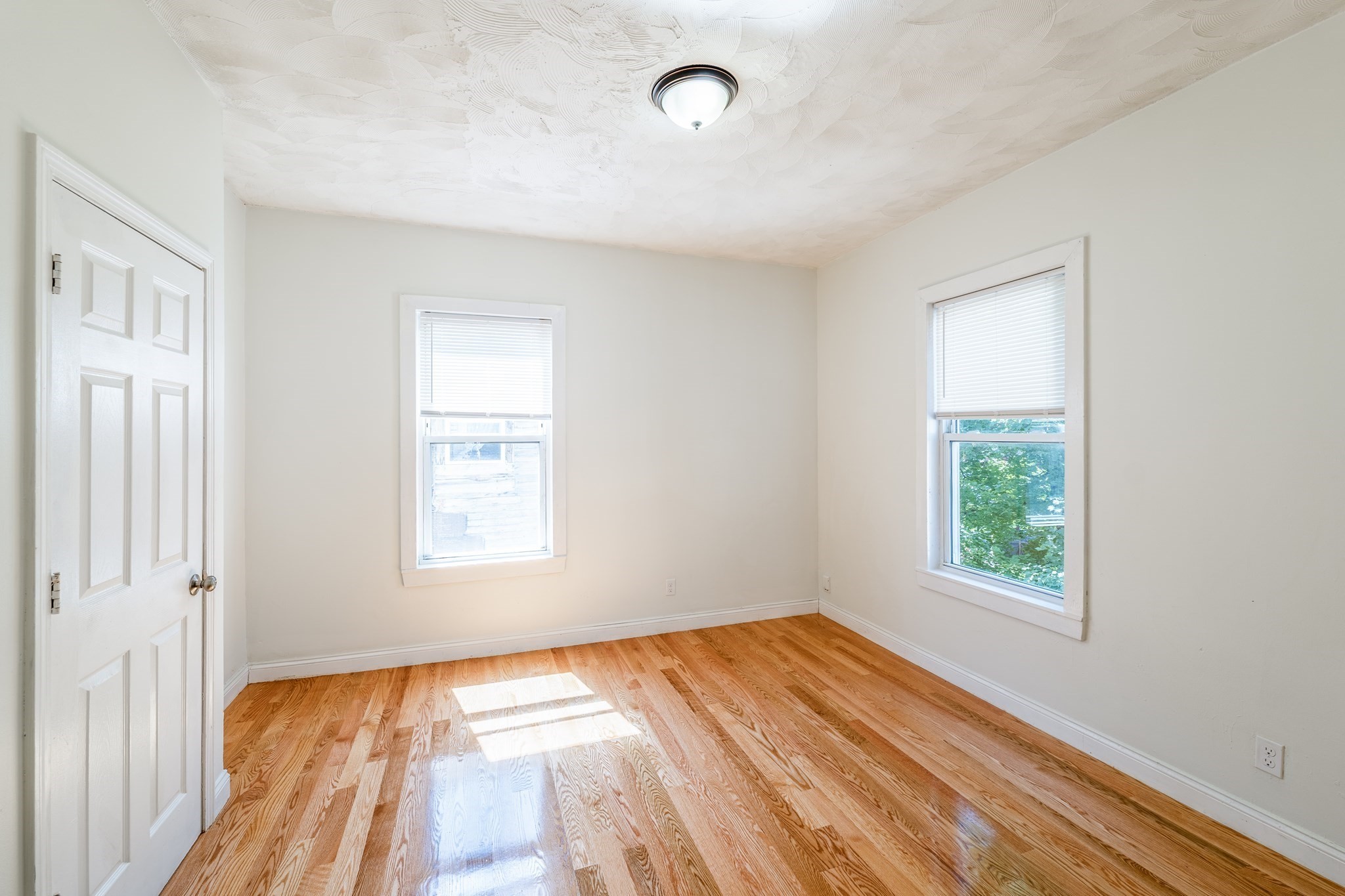 77 Nightingale Street # 2 Property Photo 6