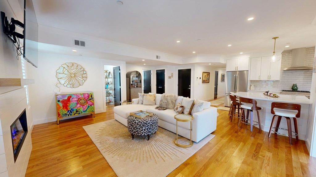 20 Lawrence St # 2 Property Photo 1